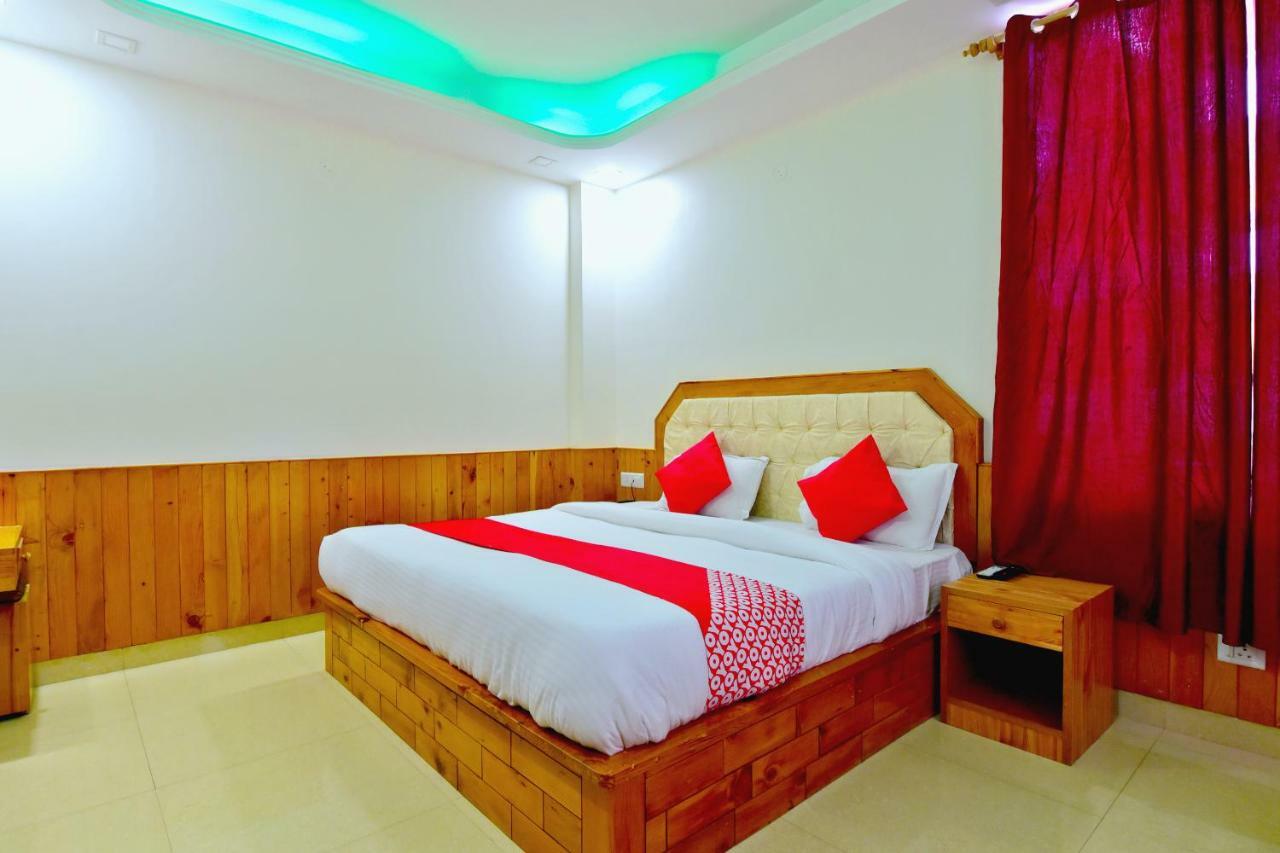 Oyo 38661 Hotel Apna Ghar Manāli Exteriör bild