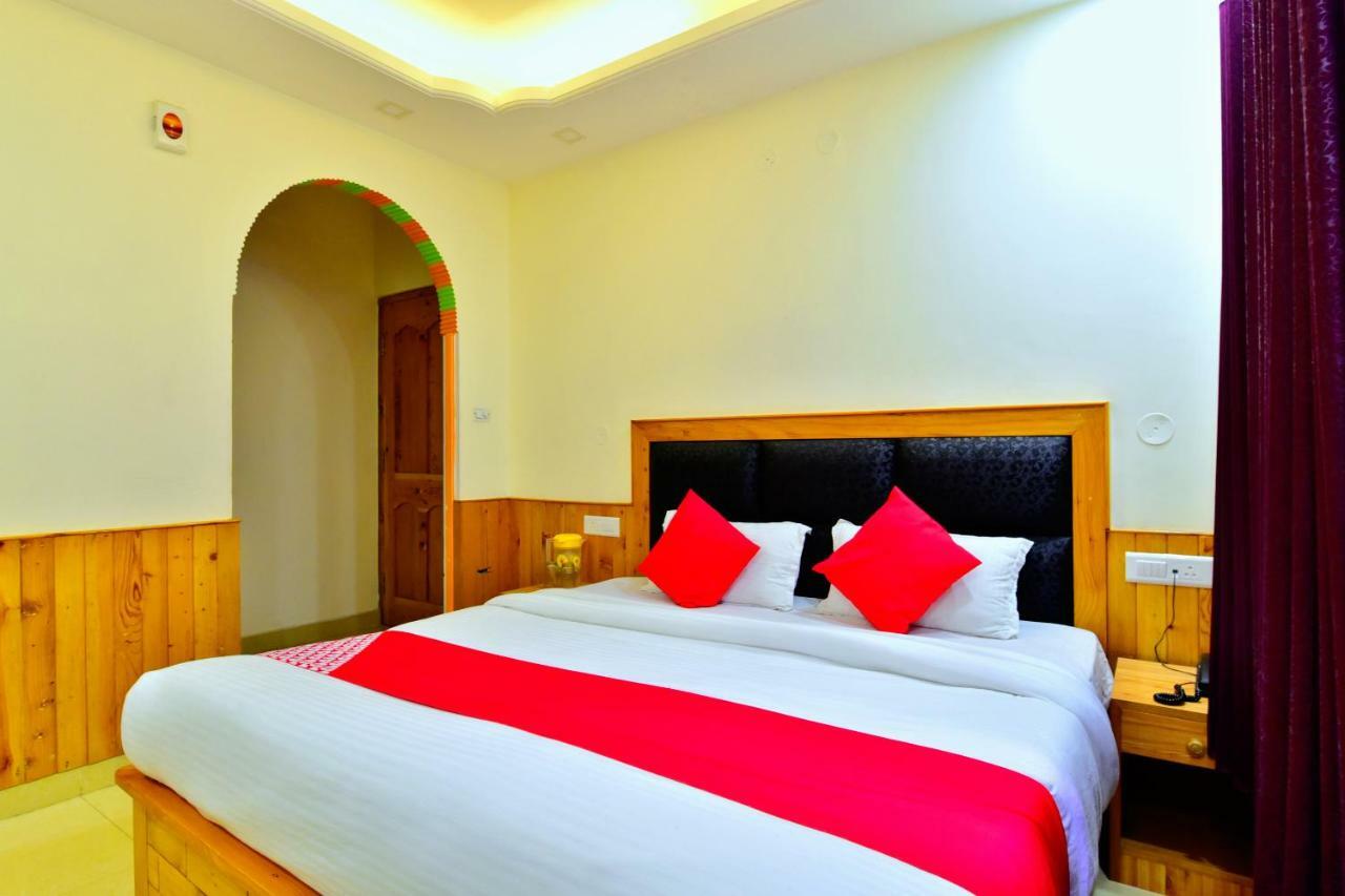 Oyo 38661 Hotel Apna Ghar Manāli Exteriör bild