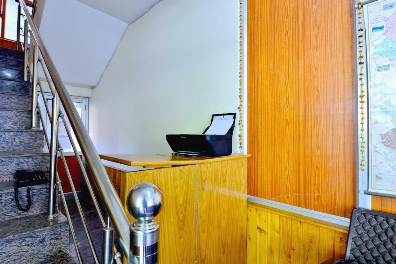 Oyo 38661 Hotel Apna Ghar Manāli Exteriör bild