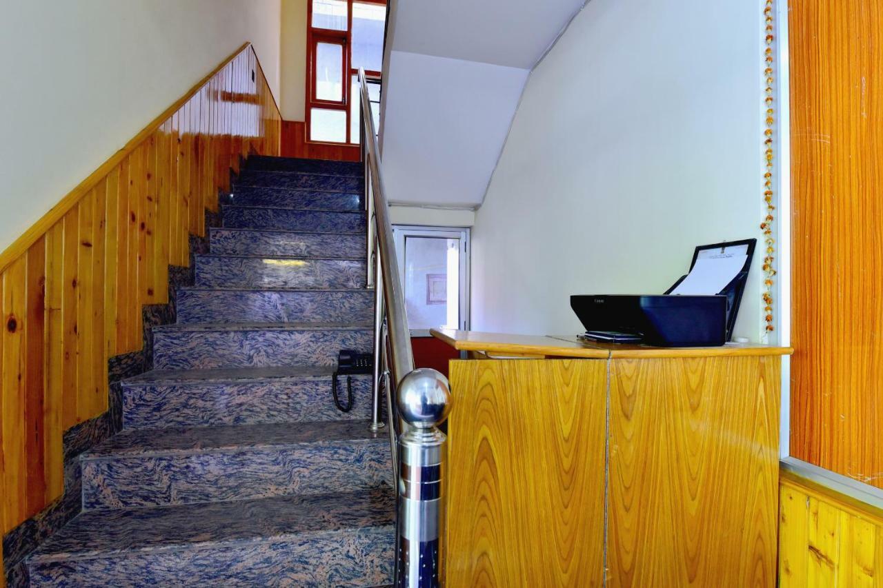 Oyo 38661 Hotel Apna Ghar Manāli Exteriör bild